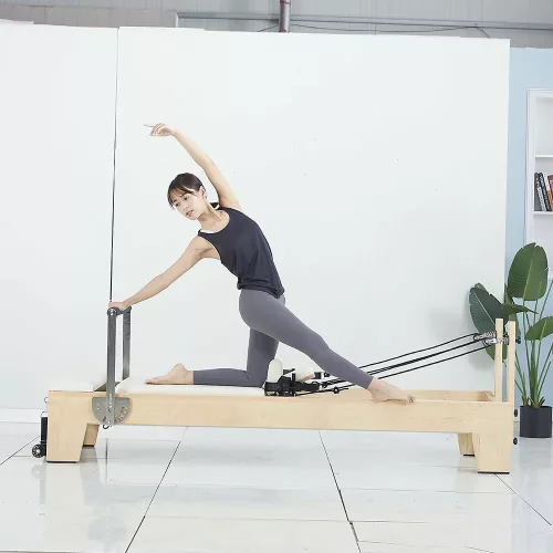 DZ132 Clinical Reformer Bed Pilates Exercises Workouts Fitness Equipment Factory Promotion
